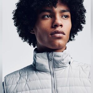 ZARA MAN Light Gray Quilted Hooded Vest – Men’s Size L